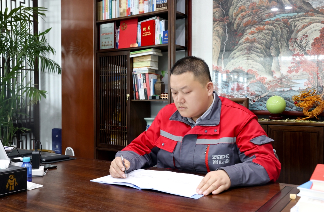 再獲雙譽(yù)！智邁德董事長張兆瑞榮獲濰坊創(chuàng)新創(chuàng)業(yè)先進(jìn)模范和裝配式建筑產(chǎn)業(yè)委